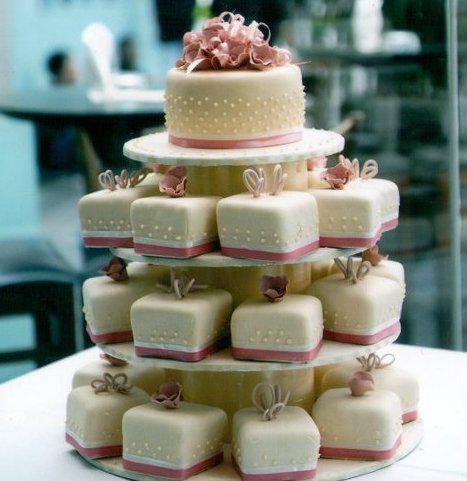A custom cake by Auntie Pat